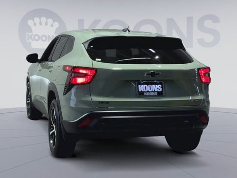 Used 2024 Chevrolet Trax RS w/ Driver Confidence Package image 10