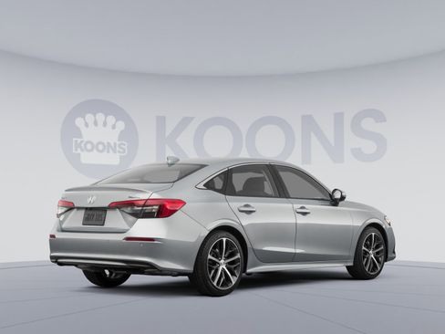 Used 2024 Honda Civic Touring image 4