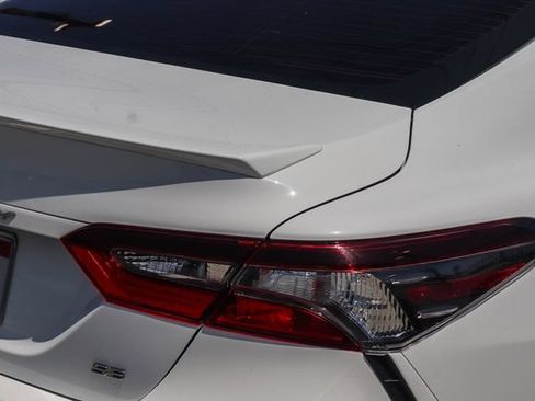 Used 2023 Toyota Camry SE FWD image 9