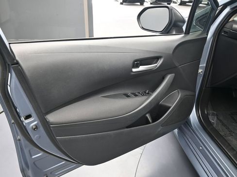 Used 2021 Toyota Corolla LE image 15