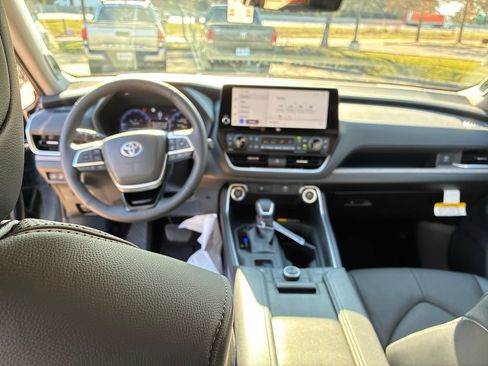 New 2026 Toyota Grand Highlander Platinum image 19