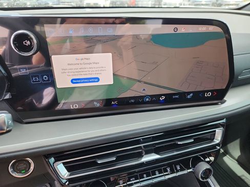 New 2025 Chevrolet Traverse LT w/ Sun and Wheel Package image 22