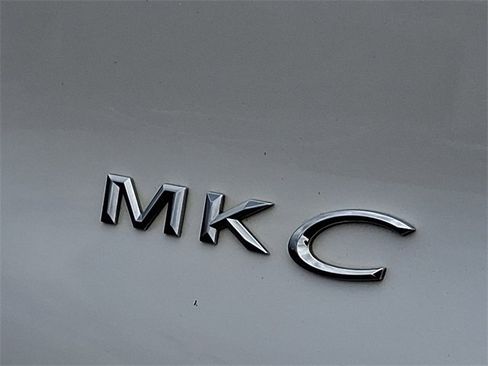 Used 2018 Lincoln MKC Reserve w/ Lincoln MKC Climate Package image 30