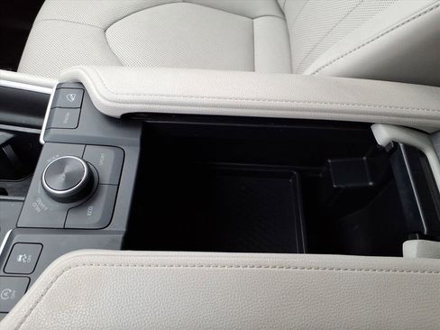 Used 2024 Toyota Grand Highlander Platinum image 17