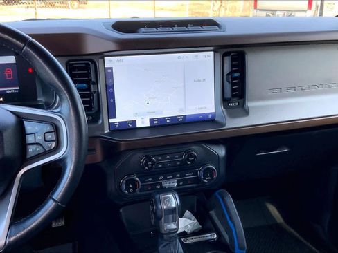 Certified 2022 Ford Bronco Outer Banks w/ Sasquatch Package image 7