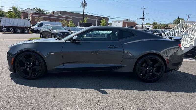 Used 2017 Chevrolet Camaro SS RWD image 4