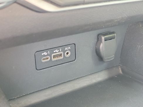 Used 2025 Nissan Altima 2.5 SV FWD image 27