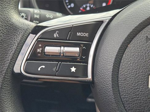 Used 2024 Kia Forte LXS image 30