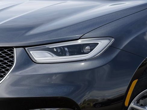 New 2026 Chrysler Pacifica Select FWD image 10