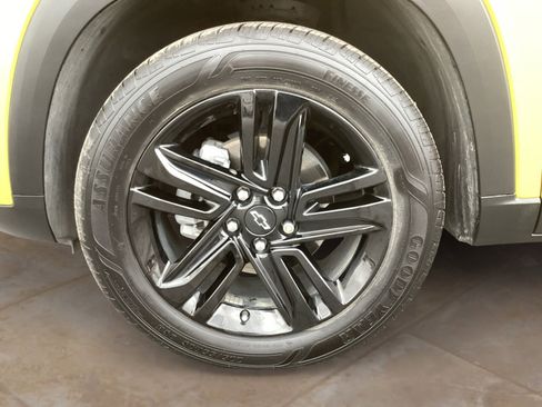 Used 2024 Chevrolet Trax ACTIV w/ Sunroof Package image 34