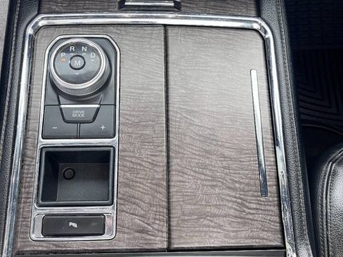 Used 2020 Ford Expedition Limited RWD image 36