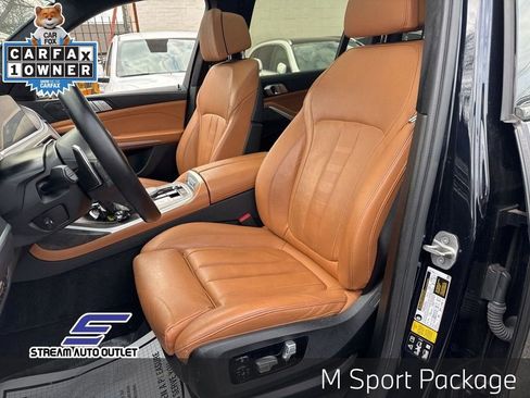 Used 2022 BMW X7 xDrive40i w/ M Sport Package image 18