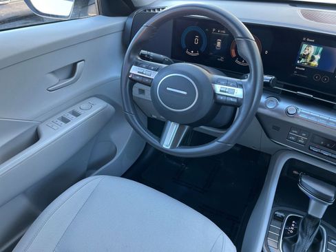 Used 2025 Hyundai Kona SEL image 33