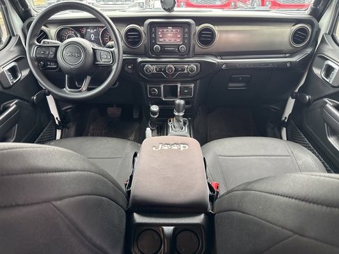 Used 2018 Jeep Wrangler Unlimited Sport image 16