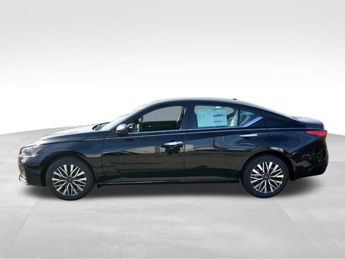 New 2026 Nissan Altima 2.5 SV AWD/4WD image 2
