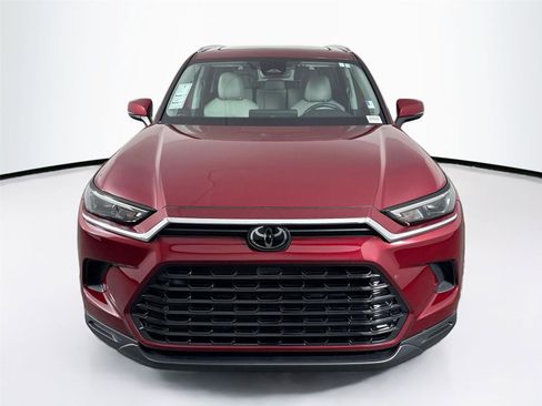 Certified 2024 Toyota Grand Highlander XLE image 9