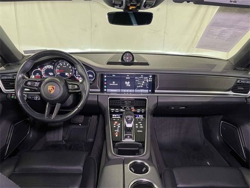 Used 2023 Porsche Panamera 4 Platinum Edition image 26