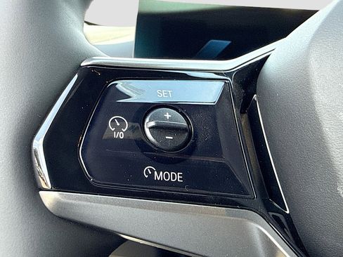 New 2026 BMW i5 eDrive40 image 37