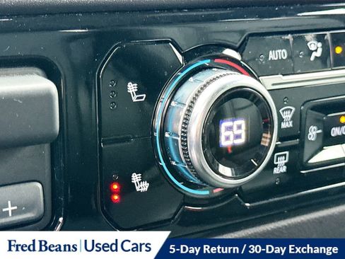 Used 2025 GMC Sierra 1500 SLT image 22