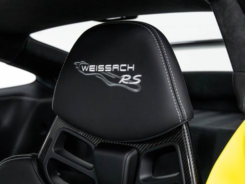 Used 2018 Porsche 911 GT2 RS image 16