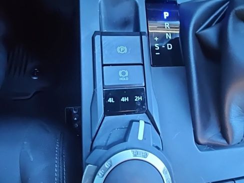 Used 2024 Toyota Tacoma SR image 38