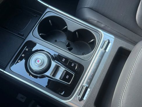 Used 2025 Kia Carnival SX Prestige image 23