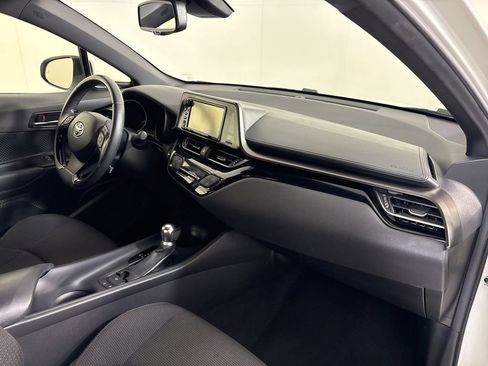 Used 2018 Toyota C-HR XLE image 13