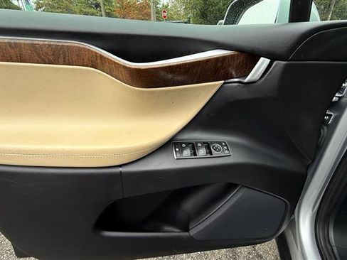 Used 2017 Tesla Model X 100D image 13