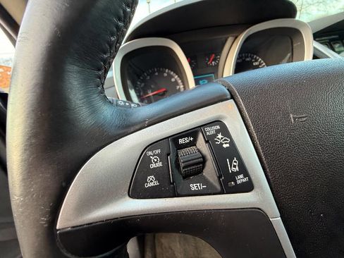 Used 2013 Chevrolet Equinox LTZ image 30