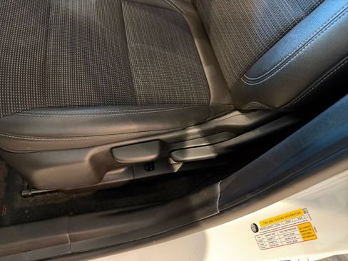 Used 2025 Buick Envista Preferred FWD image 21