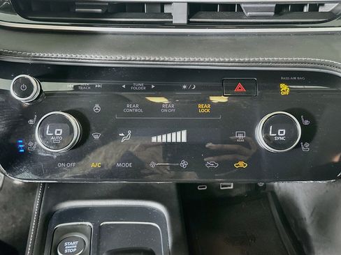 Used 2023 INFINITI QX60 Luxe AWD/4WD image 24