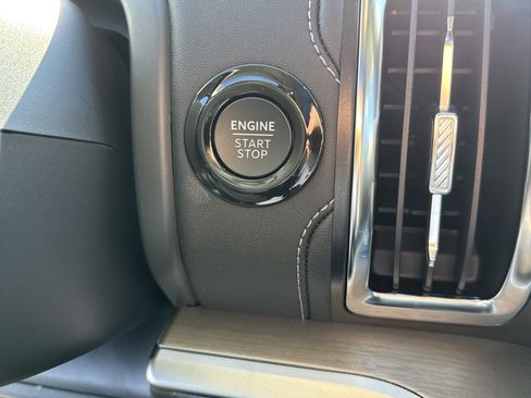 New 2025 Ford Expedition Platinum w/ Driver's Package image 34