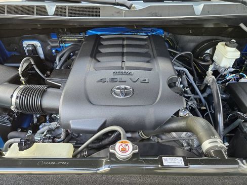 Used 2018 Toyota Tundra SR5 w/ SR5 Upgrade Package RWD image 24