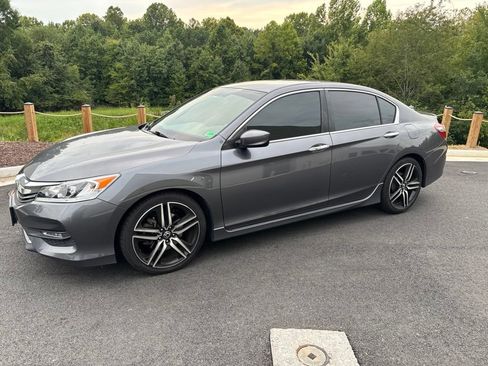 Used 2017 Honda Accord Sport image 1