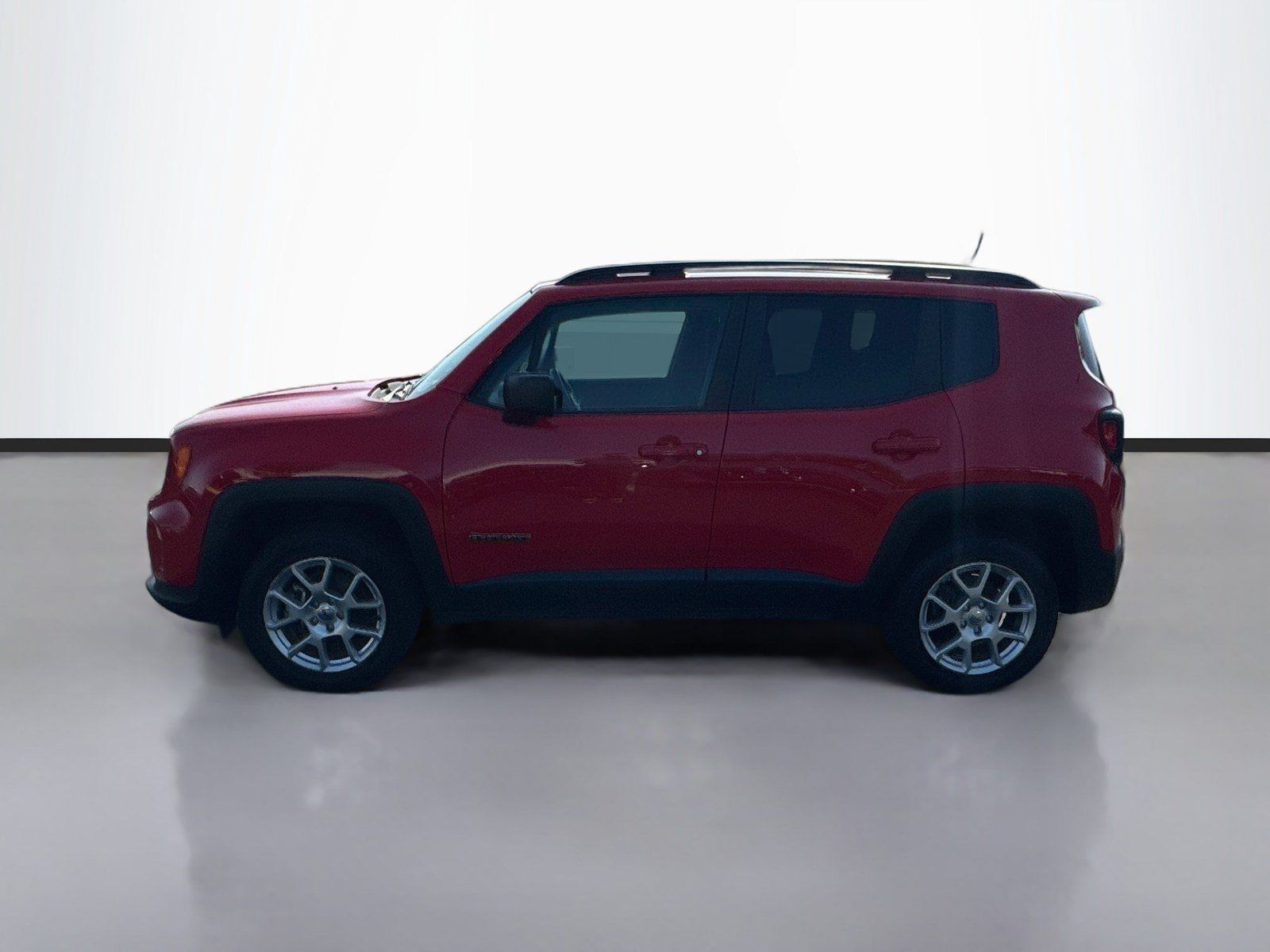 Used 2022 Jeep Renegade Latitude w/ Convenience Group AWD/4WD image 4
