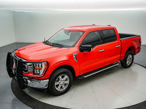 Certified 2022 Ford F150 XLT w/ Equipment Group 302A High image 9