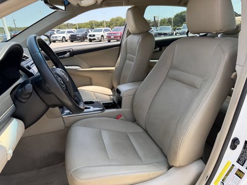 Used 2012 Toyota Camry XLE w/ Convenience Pkg FWD image 26