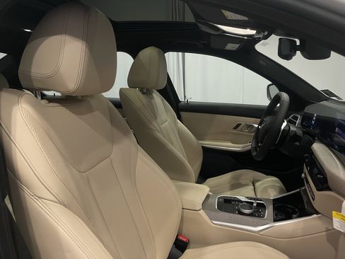 Used 2025 BMW 330i xDrive Sedan w/ Premium Package image 15