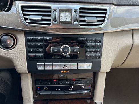 Used 2014 Mercedes-Benz E 350 Sedan image 44