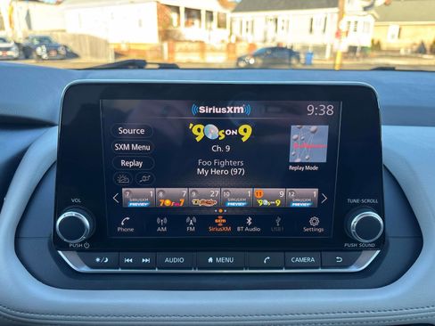 Used 2023 Nissan Rogue SV image 18