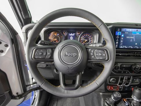 Used 2024 Jeep Wrangler Unlimited Sport AWD/4WD image 19