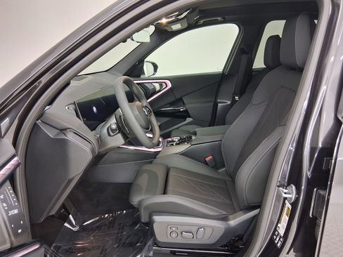 New 2026 BMW X3 xDrive30 w/ Convenience Package AWD/4WD image 3