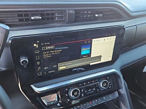 Used 2025 GMC Sierra 2500 Denali w/ Denali Reserve Package image 19