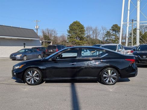 Used 2020 Nissan Altima 2.5 SL image 2