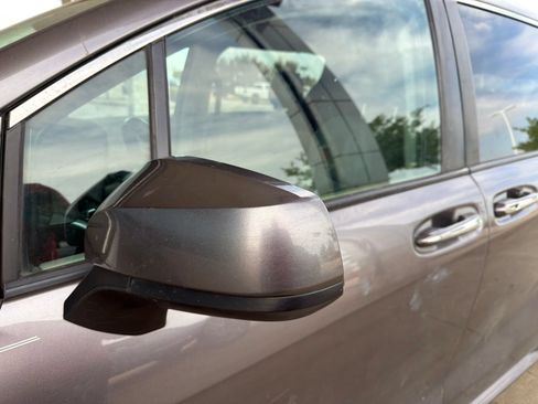 Used 2021 Toyota Sienna XLE FWD image 5