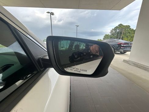 Used 2019 GMC Terrain SLT w/ Preferred Package FWD image 26