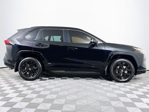 Used 2025 Toyota RAV4 SE w/ Weather Package image 28