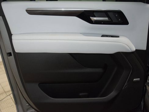 New 2026 Chevrolet Suburban Premier w/ Sun And Tow Package image 46