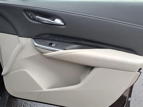 Used 2020 Cadillac XT4 Premium Luxury image 11