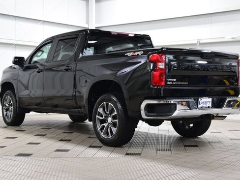 Used 2024 Chevrolet Silverado 1500 LT AWD/4WD image 6